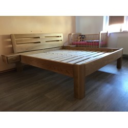 Postel z masivu Julie