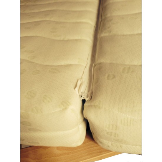 Set - Rozkládací postel z masivu Klaudie + 2x matrace Sal