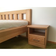 Noční stolek Barča